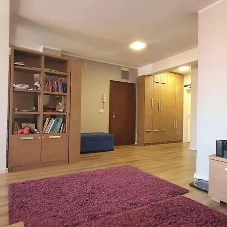 Apartamento K18 Apartment, Spacious, In The Center, With Parking, 83 Sqm *