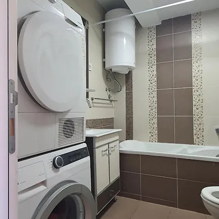 K18 Apartment, Spacious, In The Center, With Parking, 83 Sqm Novi Sad