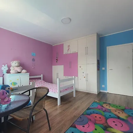 K18 Apartment, Spacious, In The Center, With Parking, 83 Sqm Novi Sad