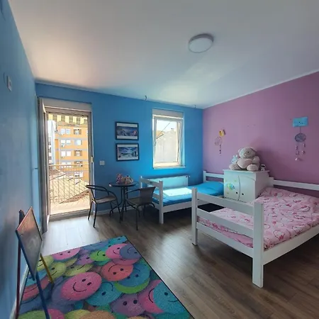 K18 Apartment, Spacious, In The Center, With Parking, 83 Sqm